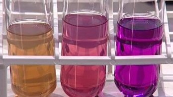 Kurzfilme zu chem. Experimenten